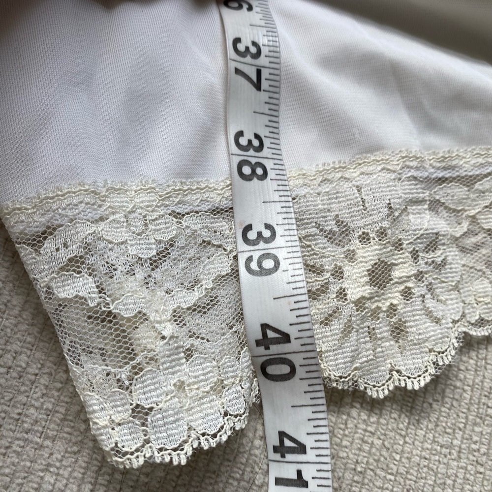 Cream Lace Trim Half Slip with cute side slit - Picture 4 of 5